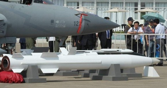 Tên lửa chống hạm CM-400AKG Trung Quốc