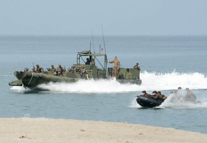 Ngày 9 tháng 5 năm 2014, Mỹ-Philippines tổ chức tập trận đột kích đổ bộ ở Biển Đông