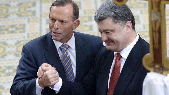 Thủ tướng Australia Tony Abbott và Tổng thống Ukraine Petro Oleksiyovych Poroshenko