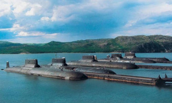 Cụm tàu ngầm hạt nhân chiến lược Typhoon Nga