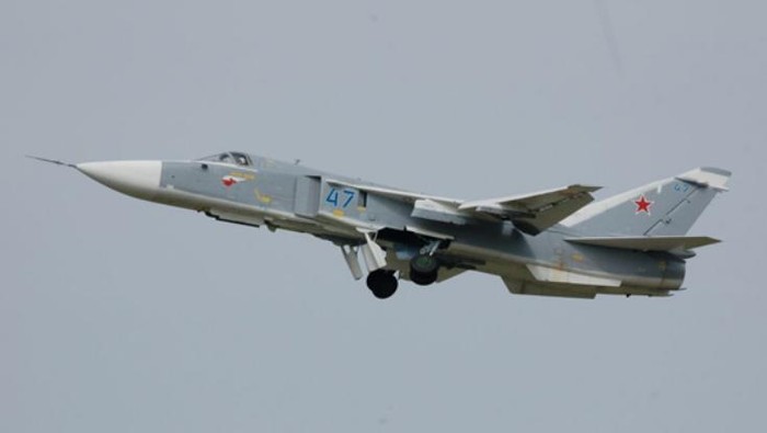 Máy bay chiến đấu ném bom Su-24 Nga
