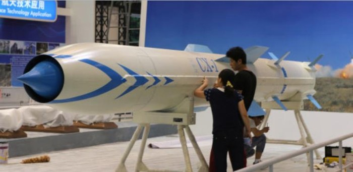 Trung Quốc trưng bày mô hình tên lửa hành trình siêu âm CX-1 tại Triển lãm hàng không Chu Hải 2014