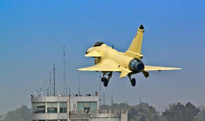 Máy bay chiến đấu J-10B (nguồn Thời báo Hoàn Cầu, TQ)