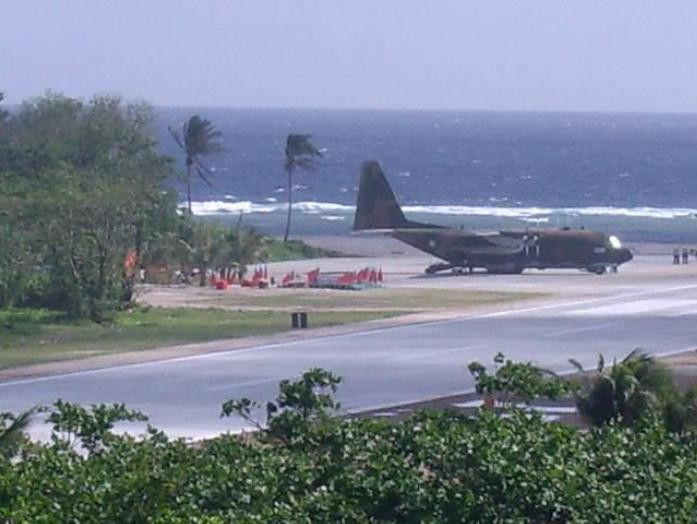 Máy bay vận tải C-130 của Đài Loan tiếp tế bất hợp pháp ở đảo Ba Bình thuộc quần đảo Trường Sa của Việt Nam (ảnh tư liệu)