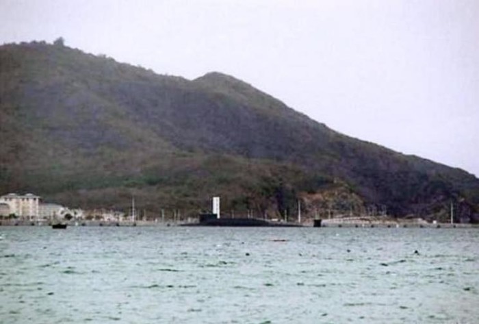 Hình ảnh này được cho là tàu ngầm hạt nhân chiến lược Type 094 triển khai ở Tam Á, đảo Hải Nam, Trung Quốc