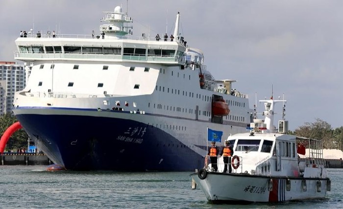 Ngay từ đầu năm 2015, Trung Quốc đã điều tàu tiếp tế giao thông cỡ lớn Tam Sa-1 ra quần đảo Hoàng Sa của Việt Nam khiêu khích