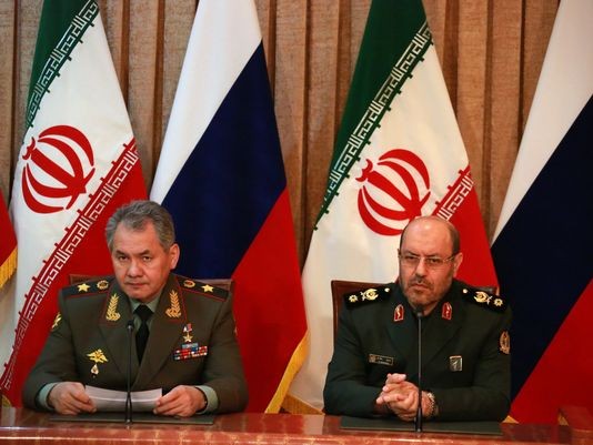 Ngày 20 tháng năm 2015, Bộ trưởng Quốc phòng Nga Sergei Shoigu và Bộ trưởng Quốc phòng Iran Hossein Dehqan ký kết thỏa thuận hợp tác quân sự