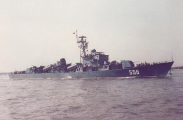 Tàu hộ vệ Tương Đàm số hiệu 556 Type 053H1 thuộc Hạm đội Nam Hải, Hải quân Trung Quốc từng tham gia vụ cướp đá Gạc Ma của Việt Nam do giới bành trướng Bắc Kinh tiến hành vào năm 1988