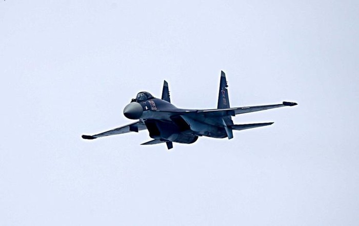 Máy bay chiến đấu Su-35 Nga bay biểu diễn ở Triển lãm hàng không Chu Hải Trung Quốc 2014