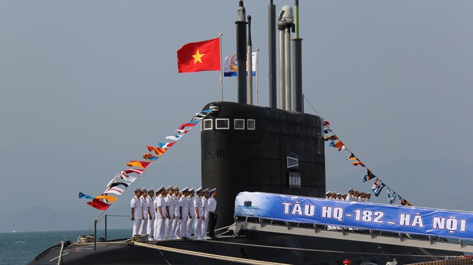 Tàu ngầm thông thường Hà Nội HQ 182 của Hải quân Việt Nam