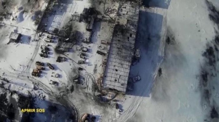 Các công trình ở sân bay Donetsk bị hư hại nặng