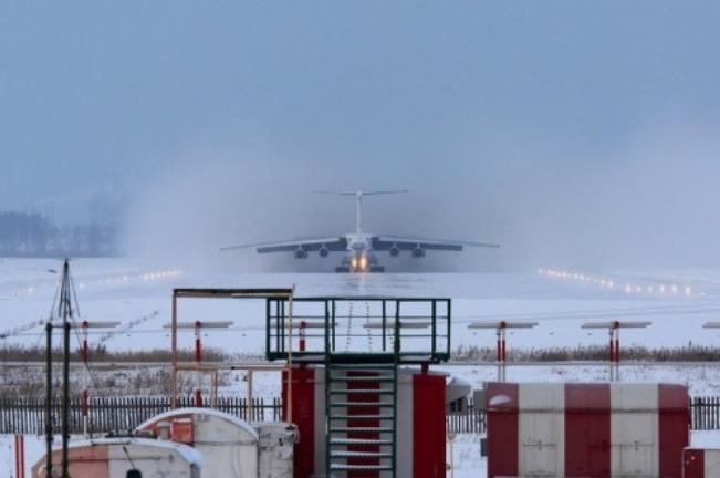 Máy bay vận tải IL-76MD Nga (nguồn mạng sina TQ)