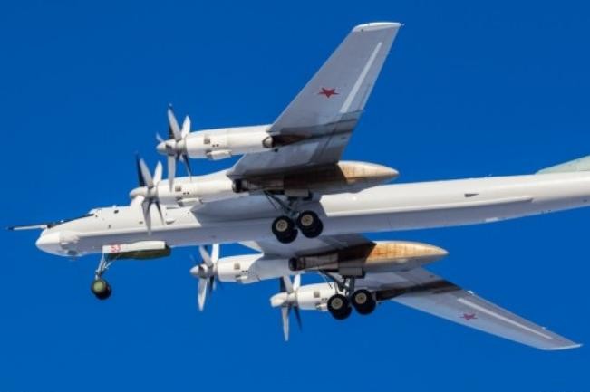 Máy bay ném bom chiến lược Tu-95MS Nga (nguồn mạng sina TQ)