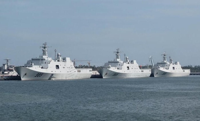 Hải quân Trung Quốc hiện có 3 tàu đổ bộ cỡ lớn Type 071 thi bố trí cả 3 tàu này ở Biển Đông, có ý đồ rất rõ ràng.
