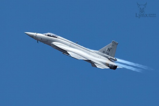 Trung Quốc đang thúc đẩy bán máy bay chiến đấu cho Argentina. Trong hình là máy bay chiến đấu hạng nhẹ JF-17 Thunder do Trung Quốc-Pakistan hợp tác sản xuất (ảnh tư liệu)