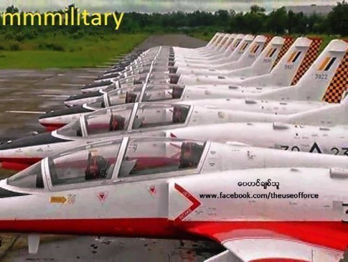 Không quân Myanmar có khoảng 12 chiếc máy bay huấn luyện K-8, mua của Trung Quốc (nguồn mạng sina TQ)