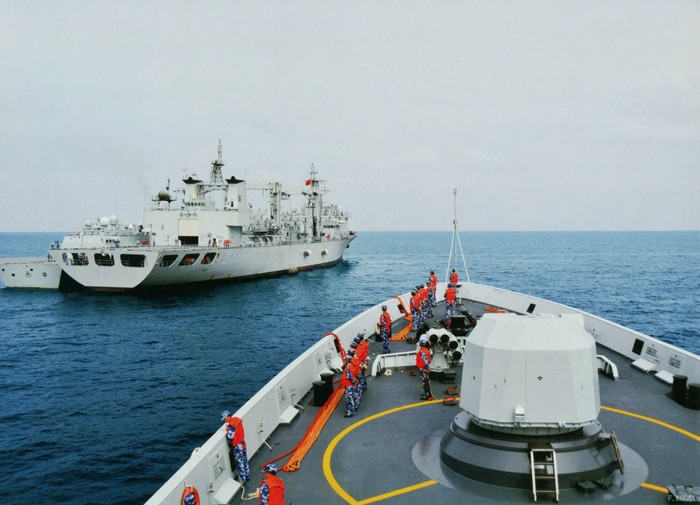 Biên đội tàu chiến Hải quân Trung Quốc tập trận ở biển xa (nguồn báo Hoàn Cầu, TQ)