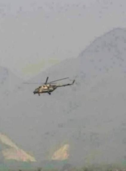 Máy bay trực thăng của lực lượng hàng không Lục quân Trung Quốc tập kết ở biên giới Trung Quốc-Myanmar (nguồn mạng sina TQ)