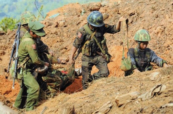 Chiến sự tại khu vực Kokang, miền bắc Myanmar (nguồn mạng sina TQ)