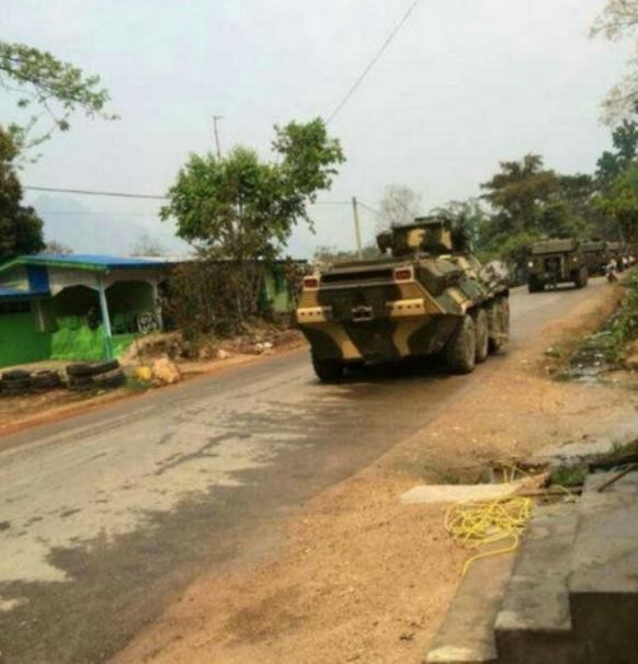 Quân đội Myanmar tăng cường binh lực và vũ khí để tấn công phiên quân Kokang (nguồn mạng sina TQ)