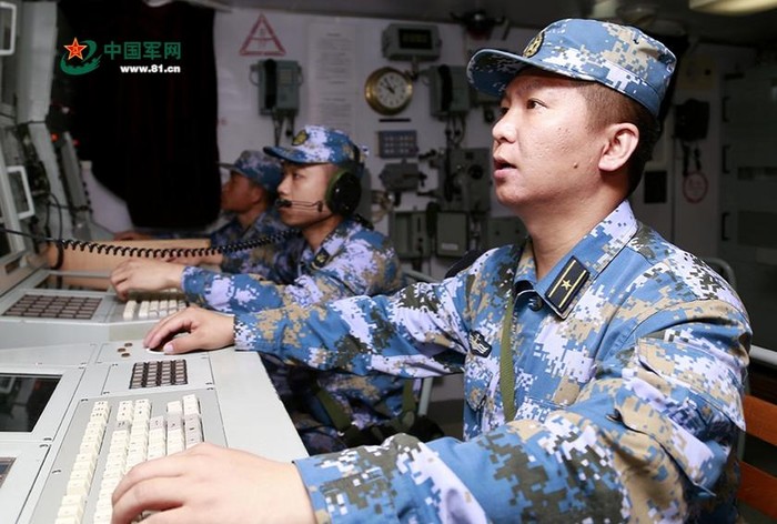 Sĩ quan chỉ huy Hạm đội Nam Hải - Hải quân Trung Quốc trong cuộc tập trận ở Biển Đông tháng 3 năm 2015 (nguồn Tân Hoa xã)