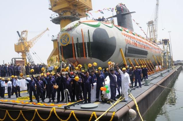 Ngày 6 tháng 4 năm 2015, Ấn Độ hạ thủy tàu ngầm lớp Scorpene đầu tiên mang tên INS Kalvari