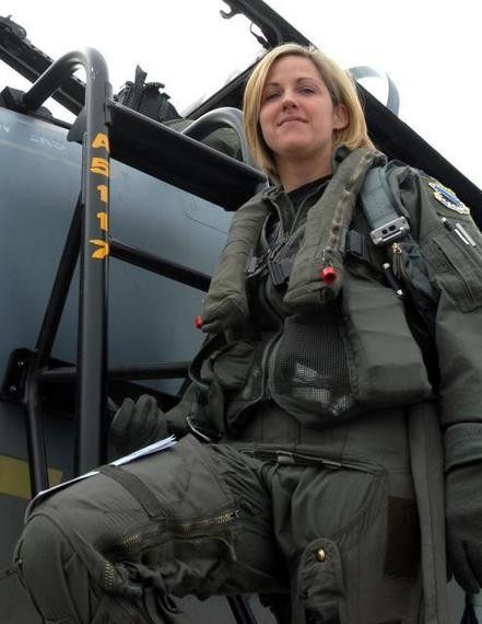 Nữ phi công máy bay chiến đấu Không quân Mỹ