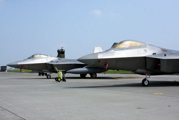 Máy bay chiến đấu F-22 Mỹ tại căn cứ Yokota Nhật Bản (ảnh tư liệu)