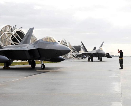 Máy bay chiến đấu F-22 Mỹ triển khai ở Guam (ảnh tư liệu)