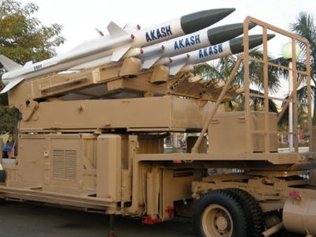 Tên lửa phòng không Akash do Ấn Độ tự sản xuất