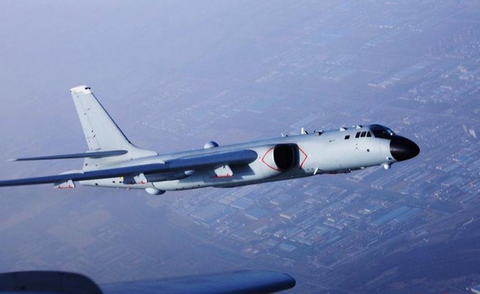 Ngày 21 tháng 5 năm 2015, Trung Quốc điều 2 máy bay ném bom bay qua eo biển Myako, đến Tây Thái Bình Dương tiến hành tập trận biển xa