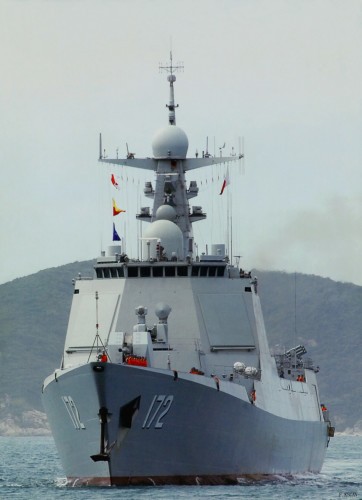 Tàu khu trục tên lửa Côn Minh số hiệu 172 Type 052D, Hạm đội Nam Hải, Hải quân Trung Quốc, triển khai ở Biển Đông (nguồn mạng sina)