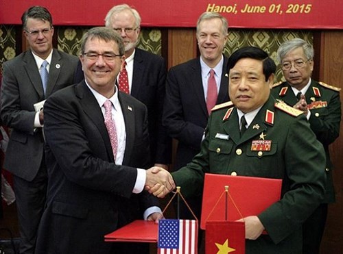 Bộ trưởng Quốc phòng Phùng Quang Thanh và Bộ trưởng Quốc phòng Mỹ ra Tuyên bố tầm nhìn Hà Nội