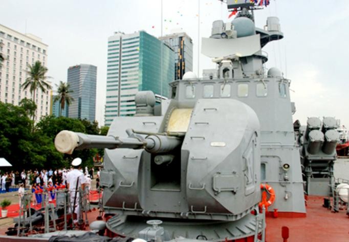 Ngày 2 tháng 6 năm 2015, Hải quân Việt Nam nhận bàn giao 2 tàu tên lửa HQ 379 và HQ 380 lớp Molniya
