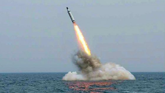 CHDCND Triều Tiên bắn thử tên lửa từ tàu ngầm