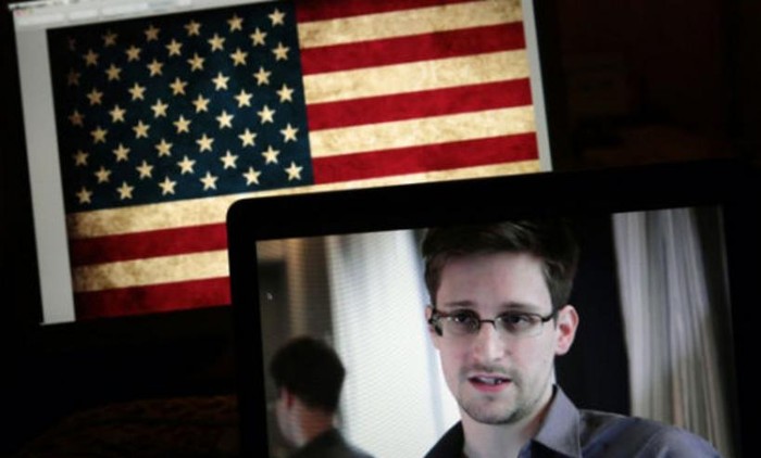 Nhân viên tình báo Mỹ Edward Snowden