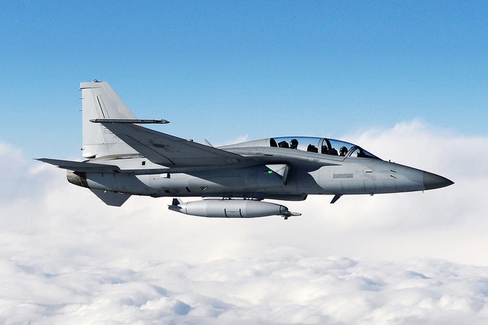 Máy bay chiến đấu hạng nhẹ FA-50 do Hàn Quốc sản xuất, Philippines đặt mua 12 chiếc