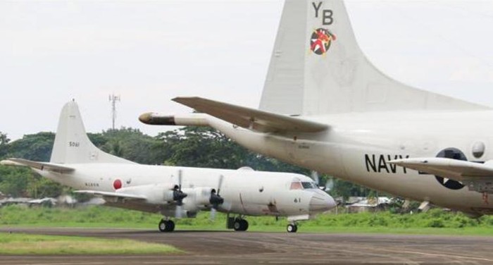 Máy bay trinh sát của Nhật Bản và Mỹ ở cảng Princesa thuộc đảo Palawan tham gia cuộc tập trận chung với Philippines vào ngày 23 tháng 6 năm 2015