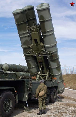 Hệ thống tên lửa phòng không S-400 Nga