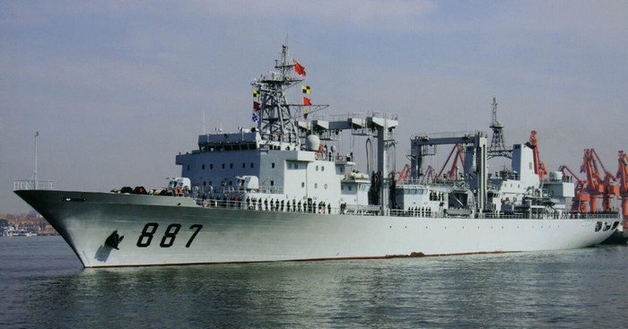 Tàu tiếp tế Vi Sơn Hồ số hiệu 887 Type 903 của Hạm đội Nam Hải, Hải quân Trung Quốc