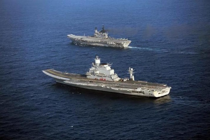 Hai biên đội tàu sân bay, Hải quân Ấn Độ