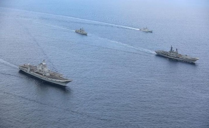2 biên đội tàu sân bay Hải quân Ấn Độ