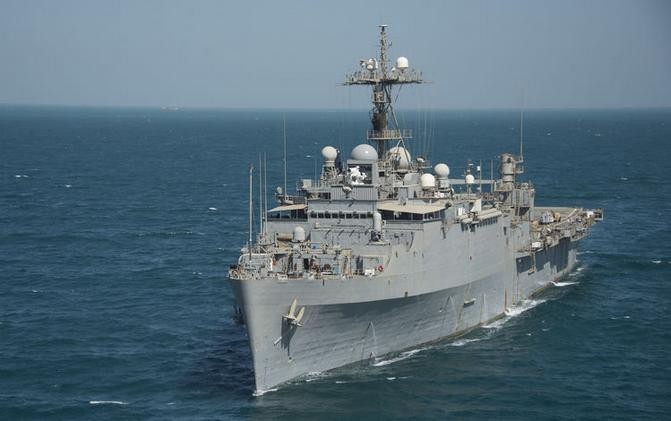 Tàu đổ bộ USS Ponce Hải quân Mỹ được lắp pháo laser