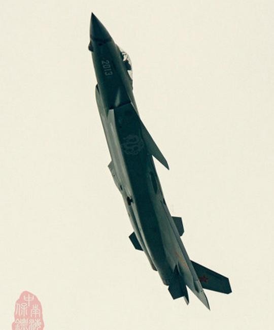 Máy bay chiến đấu J-20 số hiệu 2013 Trung Quốc