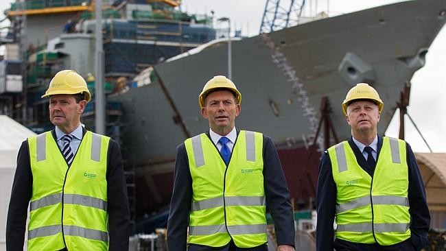 Thủ tướng Australia Tony Abbott thăm cơ sở đóng tàu ở Adelaide