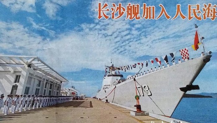 Hình ảnh tàu khu trục Trường Sa số hiệu 173 Type 052D biên chế cho Hạm đội Nam Hải, Hải quân Trung Quốc vào ngày 12 tháng 8 năm 2015 trên mạng &quot;Người quan sát&quot; Trung Quốc
