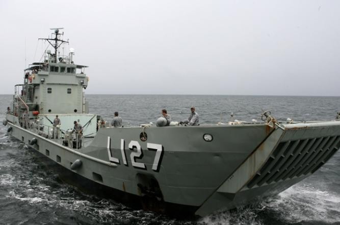 Tàu đổ bộ HMAS Brunei nghỉ hưu Australia bán cho Philippines
