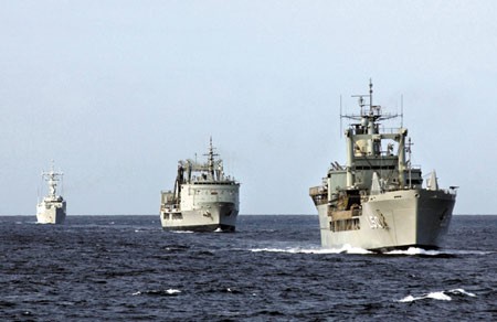 Tàu tiếp tế biển xa của Hải quân Australia