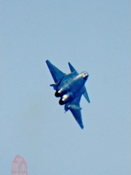 Máy bay chiến đấu J-20 Trung Quốc (nguồn mạng sina)