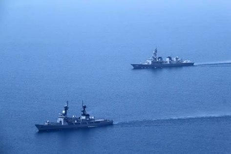 Hạm đội liên hợp Nhật Bản-Philippines tiến hành tập trận ở Biển Đông (nguồn mạng sina Trung Quốc)